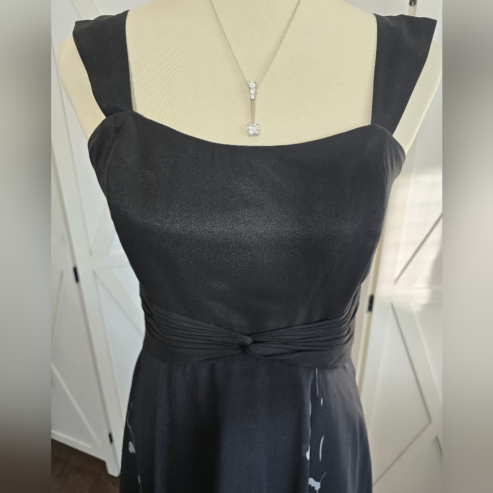 Belsoie - Black, Gray & White Floral A-Line Midi Dress with Wide Straps - Picture 2 of 12